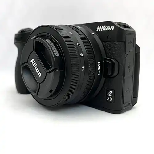 Pre-owned Nikon Z30 Mirrorless Camera with 16-50mm lens for vlogging in Nairobi, Kenya.