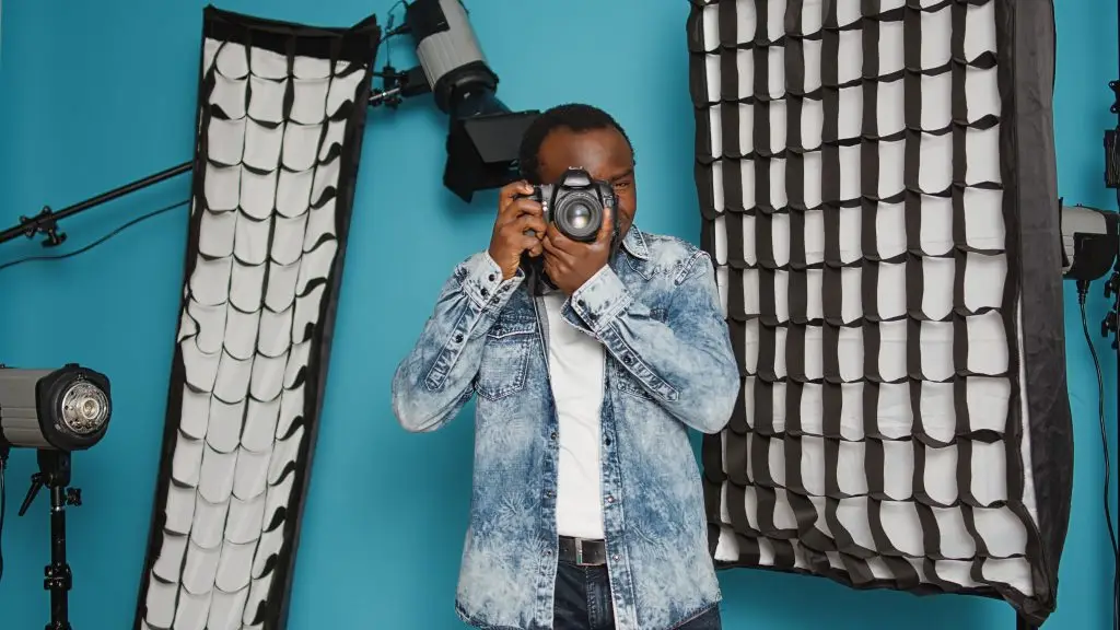 Portrait Photography: Focuses on capturing the personality and mood of individuals or groups. Landscape Photography: Captures natural scenery, often emphasizing vastness and beauty. Street Photography: Documents everyday life and human interactions in public spaces. Wildlife Photography: Involves capturing animals in their natural habitats. Macro Photography: Focuses on extreme close-ups of small subjects, revealing intricate details. Sports Photography: Captures fast-moving action and athletic events. Fashion Photography: Highlights clothing and accessories, often in a glamorous or artistic manner. Documentary Photography: Tells stories through images, often focusing on social issues or historical events. Architectural Photography: Focuses on buildings and structures, emphasizing design and form. Astrophotography: Captures celestial objects and phenomena.