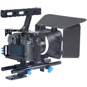 YELANGU C500 Camera Cage, a durable and versatile accessory for securely mounting and protecting cameras, featuring multiple mounting points and a sleek black design.